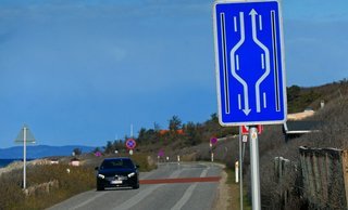 Nogle steder er der sat forklarende skilte op. Men netop her kørte 80 procent forkert, da Motor talte op.