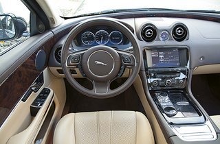 Jaguar XJ kabine
