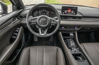 Mazda 6 kabine