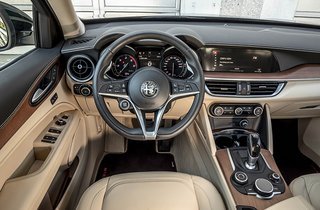 Alfa Romeo Stelvio har en raffineret kabine
