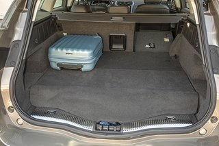 Ford Mondeo hybrid bagagerum