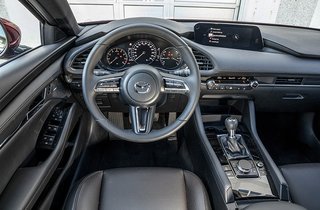 Mazda 3 har en lækker kabine