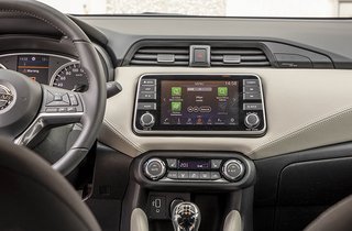Nissan Micra skærm