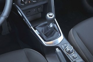 Mazda 2 gear