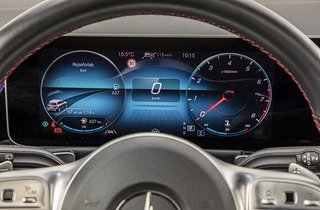 Mercedes-Benz GLB display