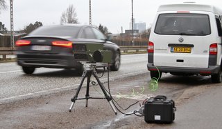 På Lolland blitzede politiets ATK-bil bilister, der kørte mindst 60 km/t., selv om den officielle fartgrænse fra 80 km/t.