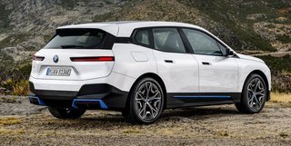 Med BMW iX bliver det muligt at få en BMW med 500 hk og 600 km rækkevidde for under en million kroner.
