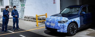 BMW iX3 stikker næsen frem fra sin fabrik i Kina.