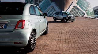 Første skridt mod elektrificering hos Fiat er mildhybrid-udgaver af 500 og Panda.