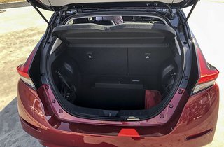 Pænt bagagerum i Nissan Leaf