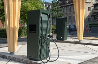 Selve lynladerne, kaldet Hypercharger, er fra en forholdsvis ny producent, Alpitronic.