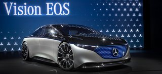 Mercedes Vision EQS har en oplyst front.