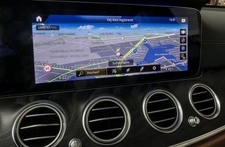 Mercedes-Benz E-klasse skærm