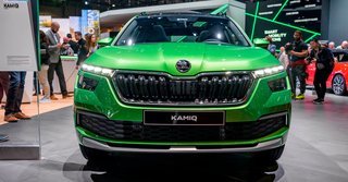 Skoda Kamiq lige forfra. Lygterne er i to etager.