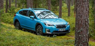 XV er billigste Subaru i Danmark til nu fra 370.000 kr. Bilen er hybrid-teknikken e-Boxer som standard. I USA fås bilen som plugin-hybrid. 