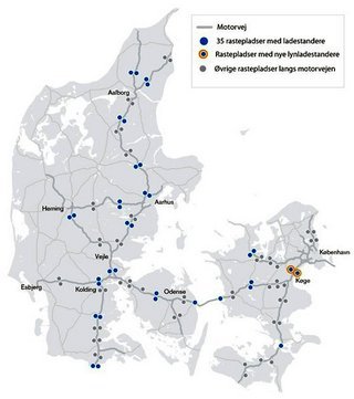 Her kan der lades langs motorvejene. De to nye lynladere ved Karlslunde er fremhævet.