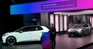 Forbundskansler Angela Merkel satte officielt gang i serieproduktionen af ID.3 