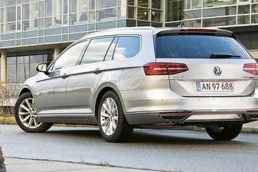 VW Passat Variant er den mest populære udgave herhjemme, og den giver uden tvivl bedst brugsværdi. Men det er faktisk også lykkedes VW at finde et design, der får stationcaren til at se mere end blot praktisk ud.