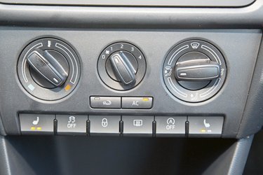 Alle udgaver af Rapid har aircondition som standard. Man kan tilkøbe klimaanlæg for 7.000 kr.