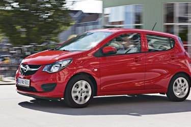 Opel Karl bygges i Syd- korea og er i princippet en afløser for Chevrolet Spark  – begge mærker er en del  af GM-koncernen. Chevrolet har forladt Europa, så nu tager Opel over.