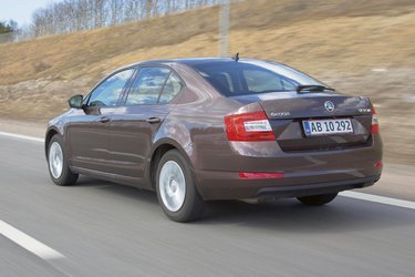 Baglygterne af LED-typen er kun tændt, når mørket falder på, eller lyskontakten står på nærlys. En stationcar dukker op senere i år.