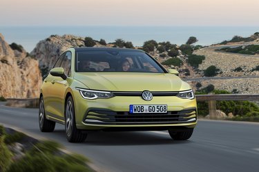 Ottende generation af VW Golf kommer til Danmark til marts. I første omgang kommer kun denne femdørs udgave, men en stationcar dukker op i slutningen af 2020.