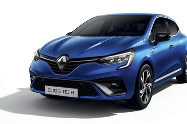 Renault har udviklet en ny hybridteknik, der nu dukker op i den lille Clio. En elmotor arbejder sammen med en 1.6-liters benzinmotor.