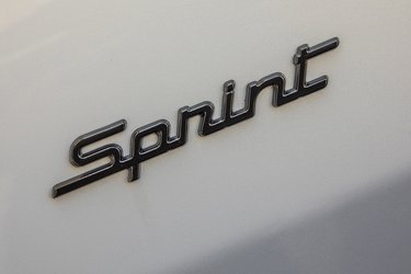 Sprint er et klassisk Alfa Romeo-navn, og tro mod historien er det skrevet i samme typografi som originalen på Stelvio-modellen.