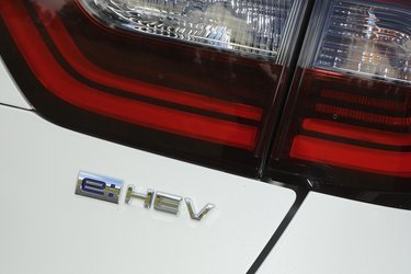 e-HEV er det nye navn for Honda’s elektrificerede biler. I denne Jazz er der tale om en benzinmotor og en elmotor, men hvor batteriet ikke kan lades op fra elnettet.