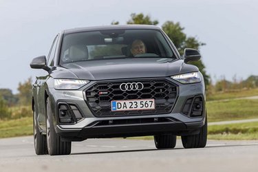 Topudgaven af Audi Q5 hedder SQ5 og er en af Audis hurtigste dieselbiler. Den har en sekscylindret dieselmotor med turbo, firehjulstræk og naturligvis automatgear.