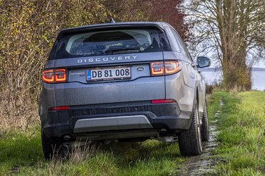 Land Rover Discovery Sport fås nu som plugin-hybrid, og så er prisen lige pludselig blevet næsten 200.000 kr. lavere.
