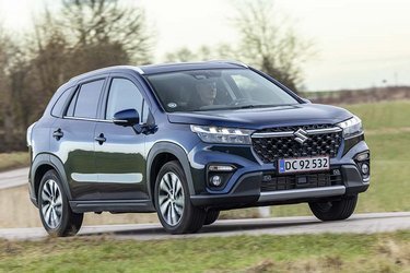 Suzuki S-Cross er gennemgribende fornyet, men designet er alligevel fastholdt tæt på forgængerens.