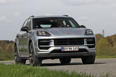Den store Cayenne ligner ikke Porsches traditionelle sportsvogne, men den står alligevel for over 30 procent af salget både herhjemme og på verdensplan.