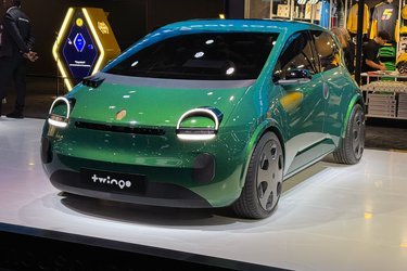 Renault Twingo her er stadig en konceptudgave, men den lille og formentlig rigtig billige elbil går i produktion i 2026.