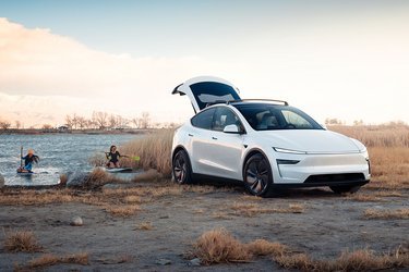 Tesla Model Y årgang 2025