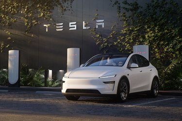 Tesla Model Y årgang 2025