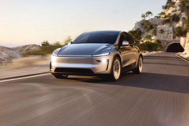 Tesla Model Y årgang 2025