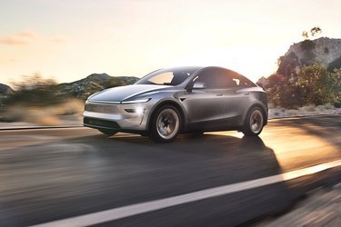 Tesla Model Y årgang 2025