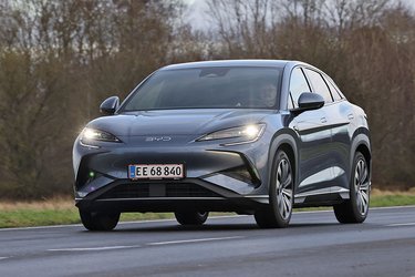 Sealion 7 er i klasse med storsælgende modeller som Tesla Model Y, VW ID.4, Skoda Enyaq og den spændende nye Xpeng G6. Trods 7-tallet i navnet er der ikke syv pladser i kabinen. 