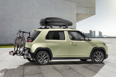 Inster må ikke monteres med et egentlig anhængertræk, men Hyundai har nu udviklet denne særlige cykelholder, der minder om et anhængertræk, men som ikke kan bruges til en trailer. Holderen kan tilkøbes som en del af en startpakke til 13.795 kroner. Prisen omfatter ikke selve stativet, som cyklen er monteret på.