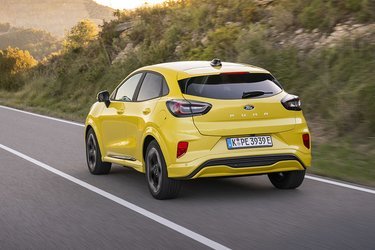 Den første Puma kom i 1999 og var en lille sportscoupé. Men de seneste to generationer har været coupéformede mini-SUV’er, der aspirerer mod Fords renommé som leverandør af køreglade biler. 