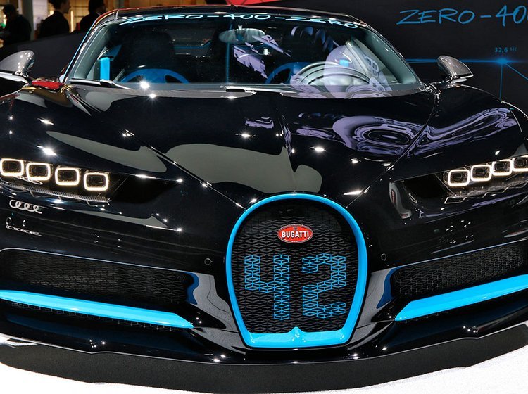 Bugatti kan nå sine meget få kunder på andre måder end en stor biludstilling, men er med i Frankfurt.