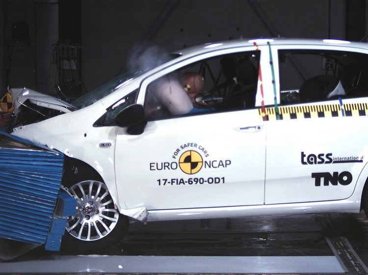 Som den første bil er der nul Euro NCAP-stjerner til Fiat Punto. 
