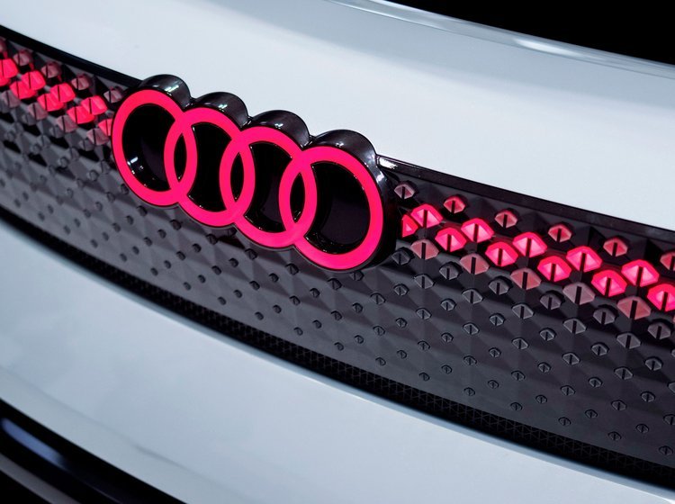Audis røde E-tron-logo 