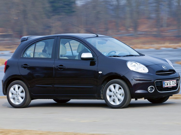 Nissan Micra fra siden