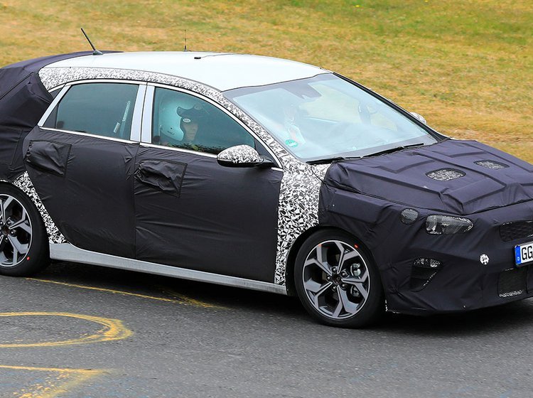 Kia Ceed fanget på Nürburgring.