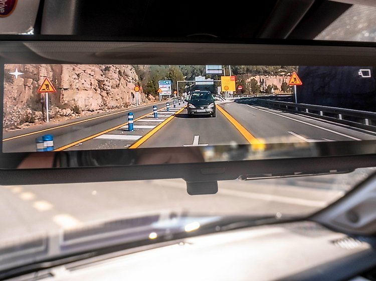 Det digitale bakspejl i Toyota RAV4.
