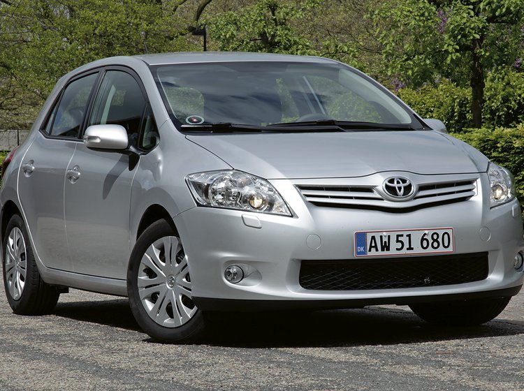 Toyota Auris har fået et mildt facelift