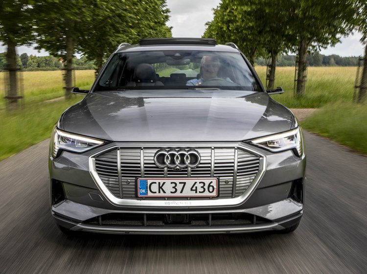 Audi e-tron forfra