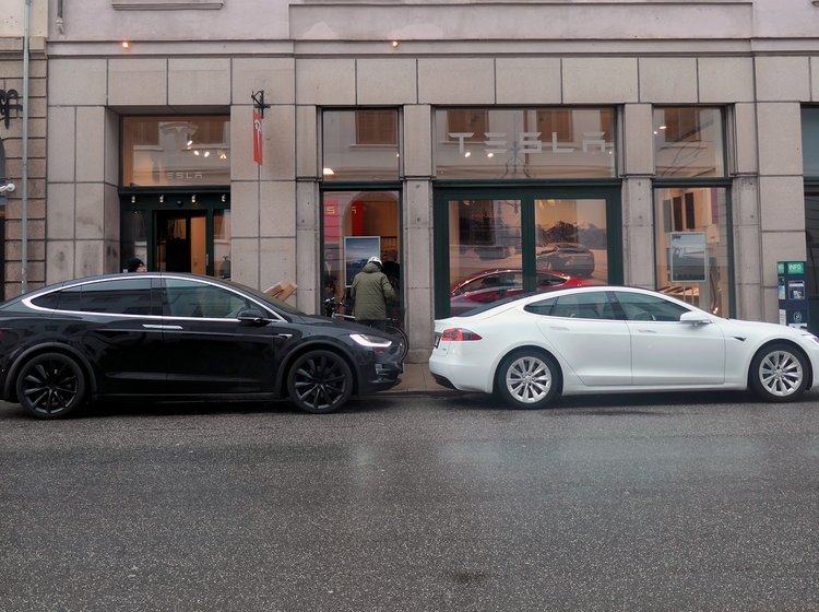 Teslas nu lukkede udstillingslokale midt i København.